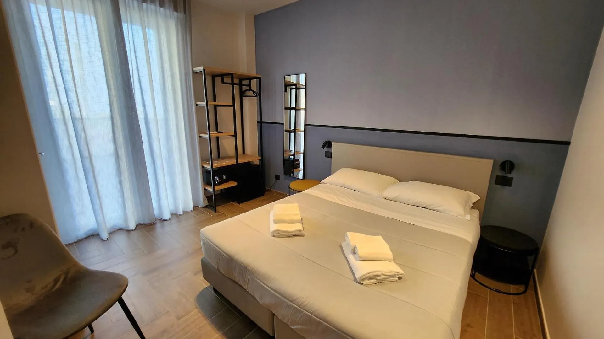 Global Hotel Римини